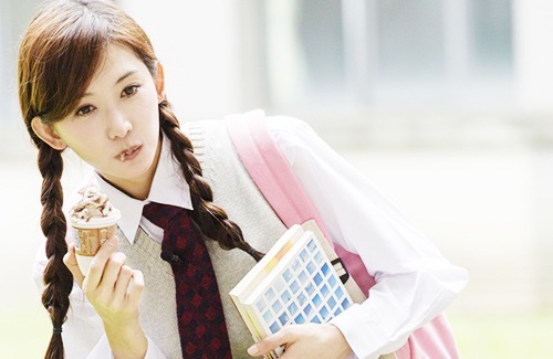 lin-chiling-schoolgirl-2016.jpg